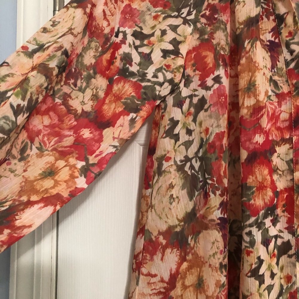 Truth by republic new blouse flowy floral fall colors women’s size XS NWT v neck - Picture 7 of 11